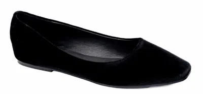 Corkys Footwear Women Over It Flat Shoe In Black