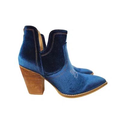 Corkys Footwear Women's Smoke Show Booties In Teal Velvet In Blue