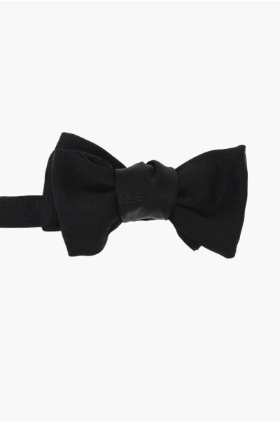 Corneliani Code Solid Color Jumbo Butterfly Bow Tie In Black