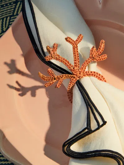 Coro Cora Coral Handwoven Iraca Palm Napkin Rings (set Of 4)  Abask Gift Set In White