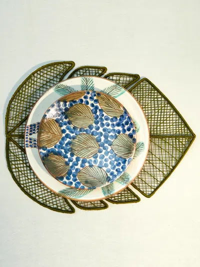 Coro Cora Leaf Handwoven Iraca Palm Placemats (set Of 4)  Abask Gift Set In Multi