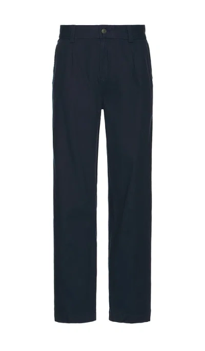 Corridor Twill Pleated Trouser In 藏青色