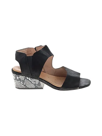 Pre-owned Corso Como Wedges In Black