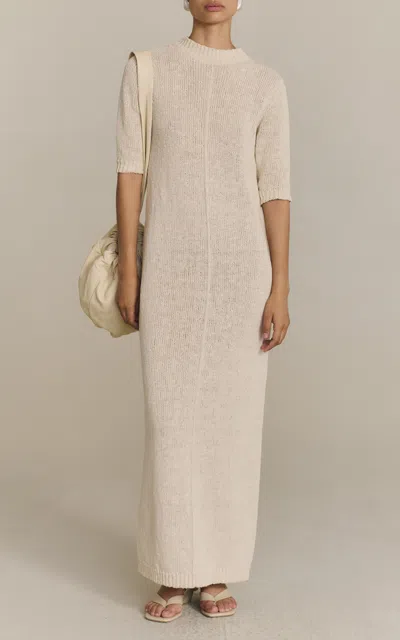 Cortana Moda Operandi In White