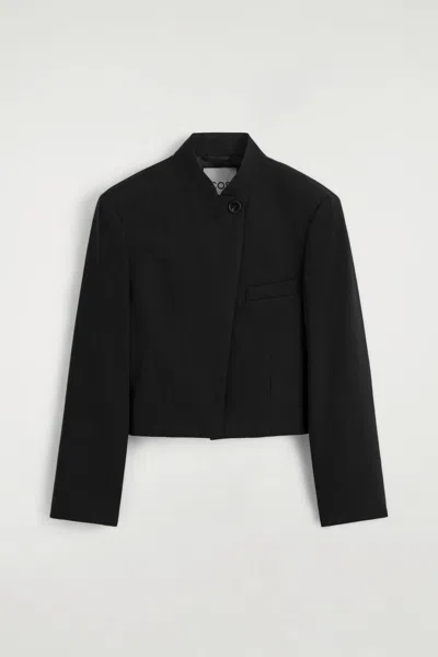 Cos Blazer Strutturato Cropped In Lino In Black