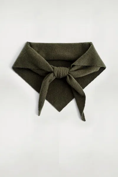 Cos Cashmere Triangle Scarf In Green