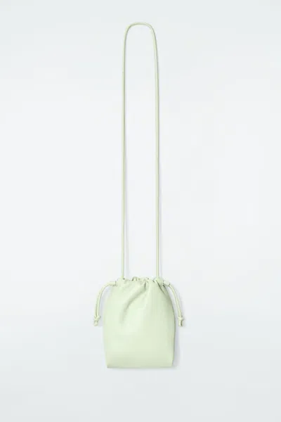 Cos Cavatelli Phone Pouch - Leather In Green