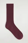 Cos Chaussettes En Soie Côtelée In Rouge