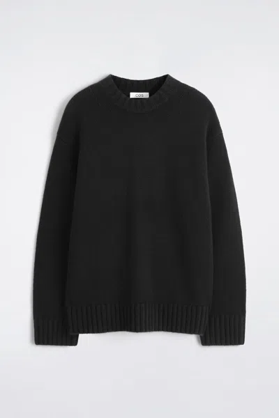 Cos Chunky Cashmere Crew-neck Jumper In Black