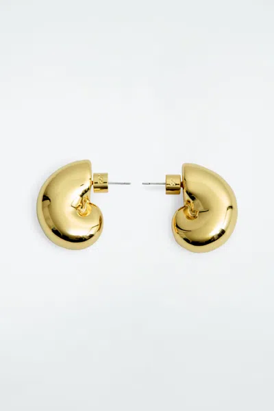 Cos Chunky Seashell-shaped Earrings In Brown
