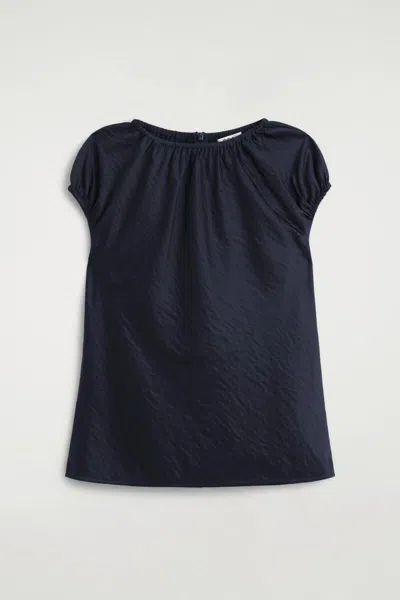 Cos Gathered Crinkled-satin Top In Bleu