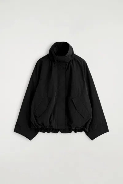 Cos Giacca In Nylon Con Collo A Imbuto In Black