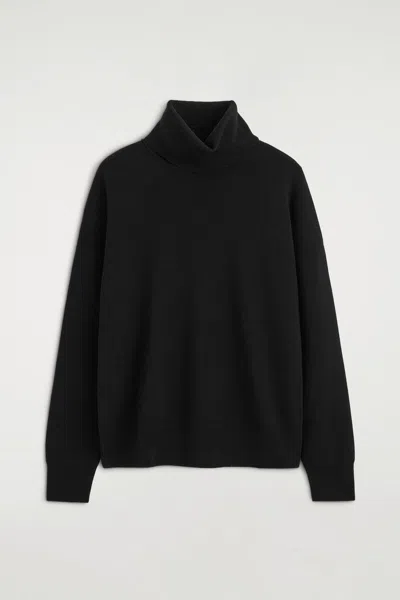 Cos Merino Wool Roll-neck Sweater In Black