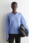 Cos Merino Wool V-neck Jumper In Blue