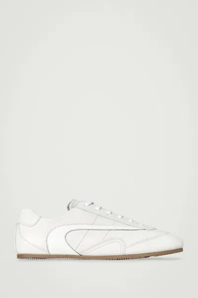 Cos Trainers Minimal In Pelle In Bianco