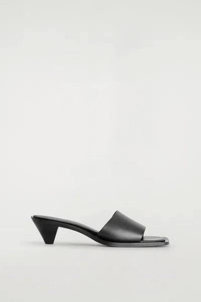 Cos Mules En Cuir À Petit Talon In Black