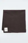 Cos Pure Cashmere Scarf In Brown