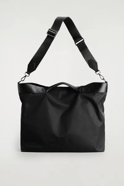 Cos Pursuit Messenger Bag - Nylon In Black