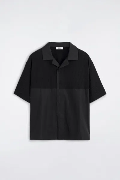 Cos Relaxed Contrast-panel Shirt In Black
