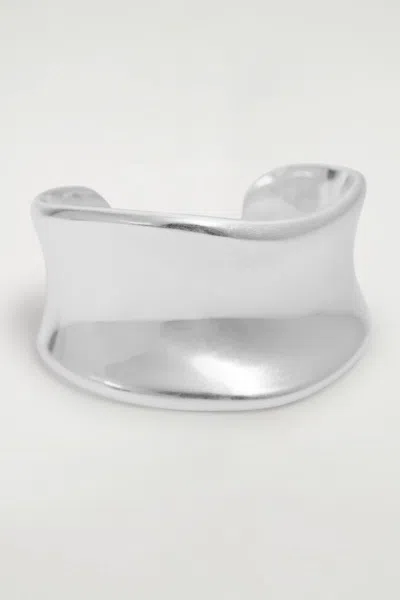 Cos Manchette Sculpturale Brossée