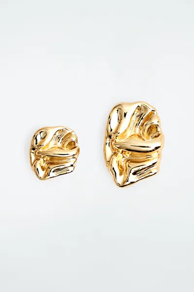 Cos Small Scrunched Mismatched Earrings In Gold