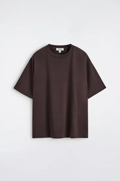 Cos T-shirt In Cotone Leggero Con Taglio Rilassato In Marrone In Brown