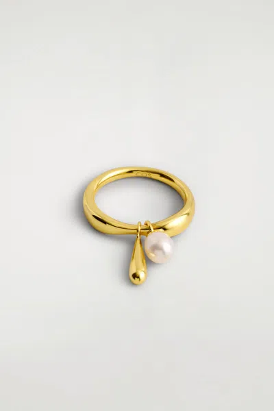 Cos Teardrop-charm Ring In Gold
