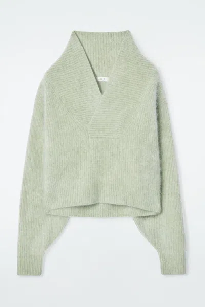 Cos The Funnel-neck Brushed-cashmere Jumper In Green