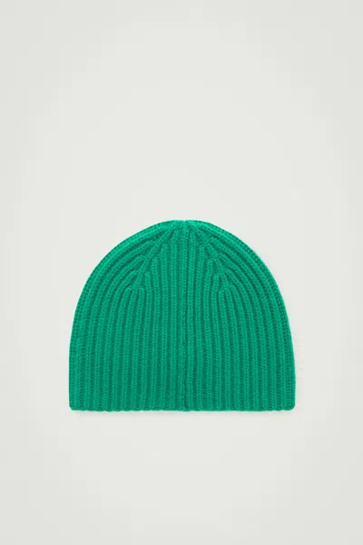 Cos The Ribbed Cashmere Beanie In Green