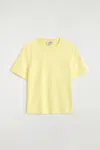 Cos T-shirt Dalle Linee Pulite In Yellow
