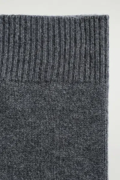 Cos Wool-cashmere Snood In Gray