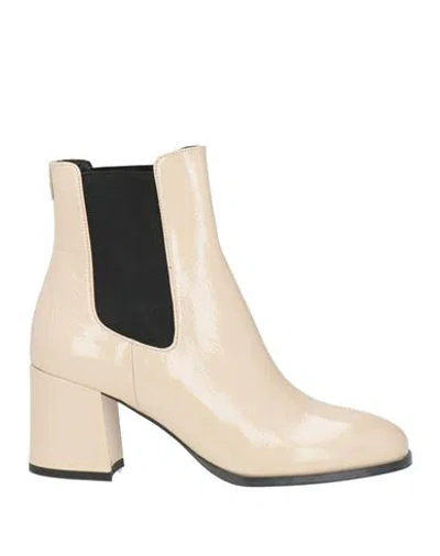 Cosmoparis Woman Ankle Boots Beige Size 9 Leather