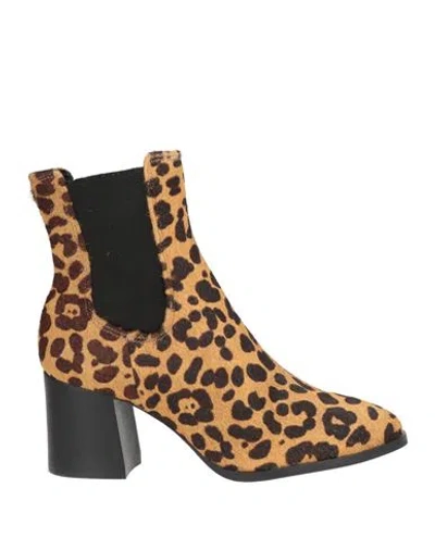 Cosmoparis Woman Ankle Boots Camel Size 9 Leather In Beige