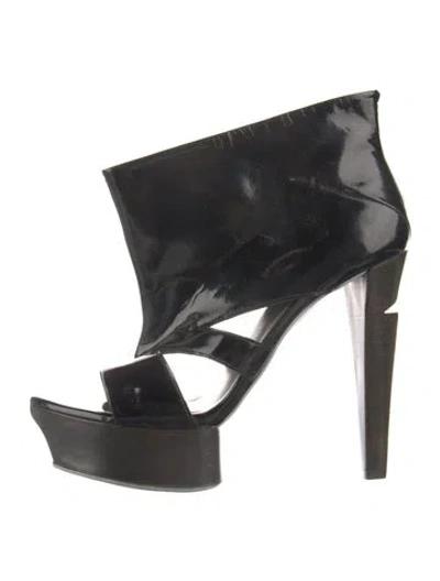 Pre-owned Costume National Patent Leather Gladiator Sandals In Black