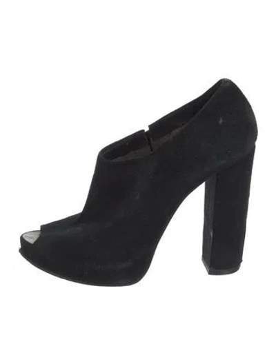 Pre-owned Costume National Suede Pumps In Black
