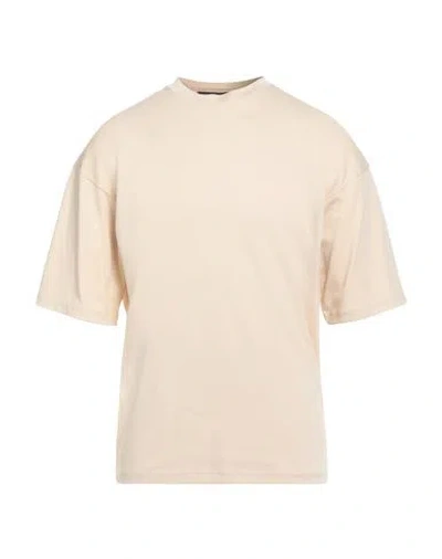 Costumein T-shirts In White