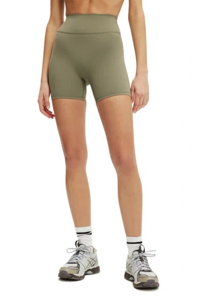 Cotton On Body Active Ultra Luxe Invisible Scrunch Shortie Short In Green