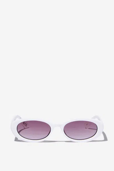 Cotton On Ophelia Oval Sunglasses In Ecru