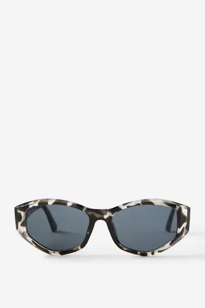 Cotton On The Nightmare Sunglasses In Black Clear Tort/smoke