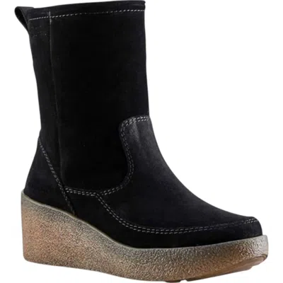 Cougar Women's Devlin Boots In Black Suede