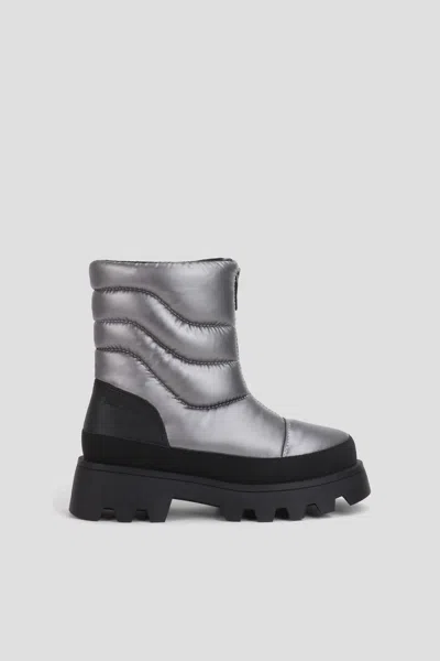 Cougar Women's Savvy In Pewter M In Silver
