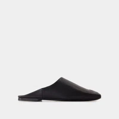 COURRÈGES HERITAGE SHADOW FLAT SANDALS FOR WOMEN
