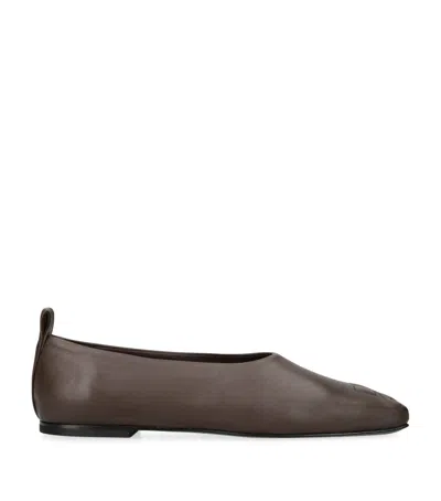 Courrèges Leather Heritage Ballet Flats In Brown