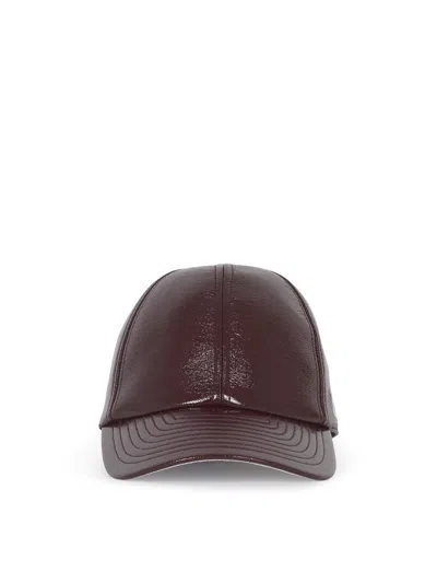 Courrèges Logo-embroidered Patent Cap In Red