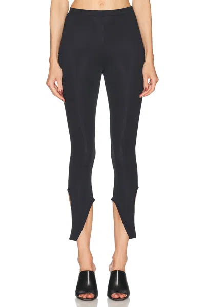 Courrèges Reversed Tech Jersey Capri In Black