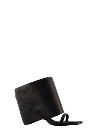 COURRÈGES WOMEN'S LEATHER SANDALS