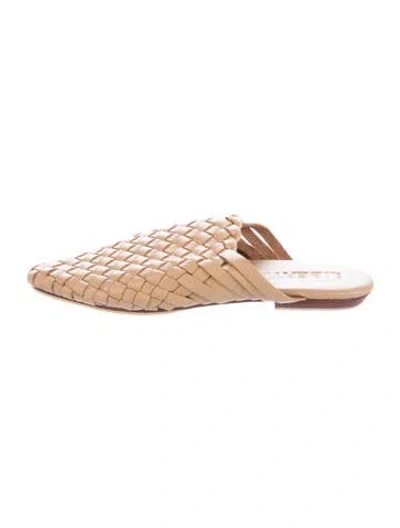Pre-owned Cout De La Liberte Leather Mules In Neutral