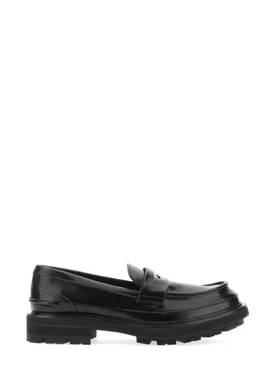Coutr.com Alexander Mcqueen Wander Leather Loafers In Black