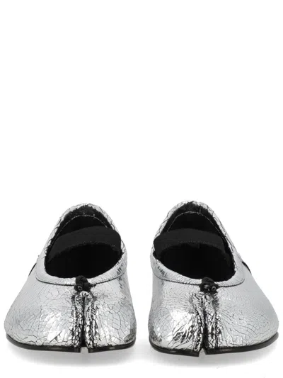 Coutr.com Maison Margiela Metallic Crackle Tabi Ballet Shoe In Silver