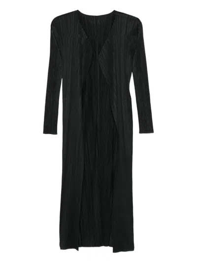 Coutr.com Pleats Please Issey Miyake V-neck Pleated Coat In Black